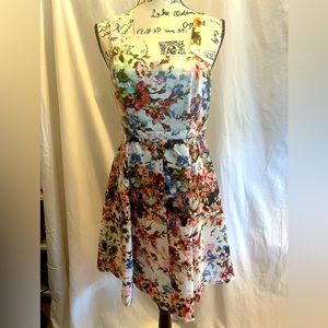 Gabby Skye floral fit and flare dress size 6